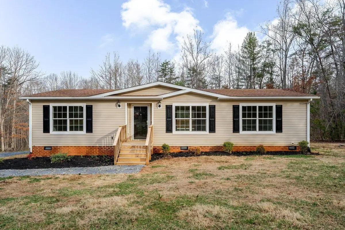 394 Springbranch Trl, Stanardsville, VA 22973 - #1