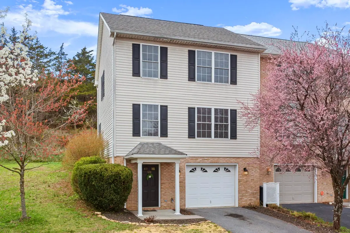 531 Pointe Dr, Harrisonburg, VA 22801 - #1