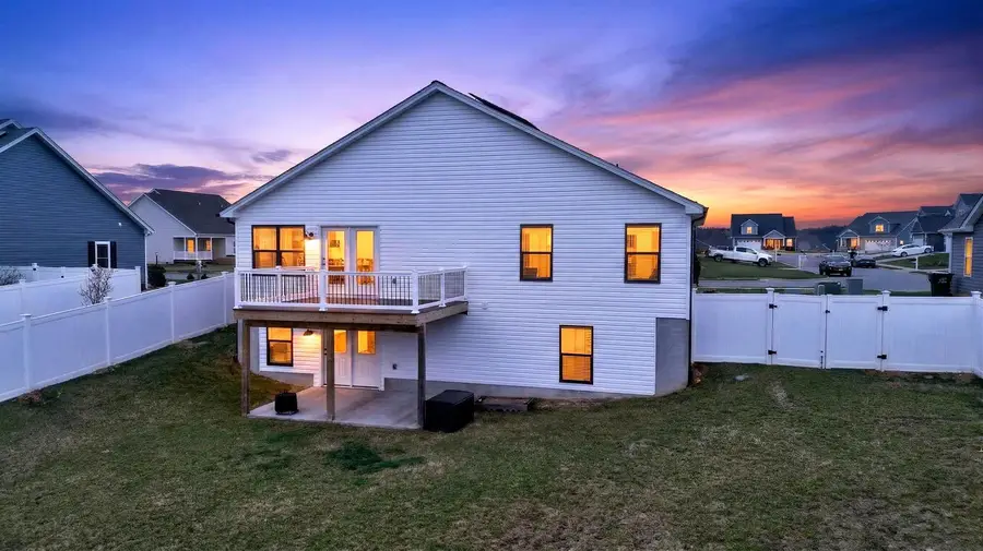 30 Oakbridge Dr, Waynesboro, VA 22980 - #2