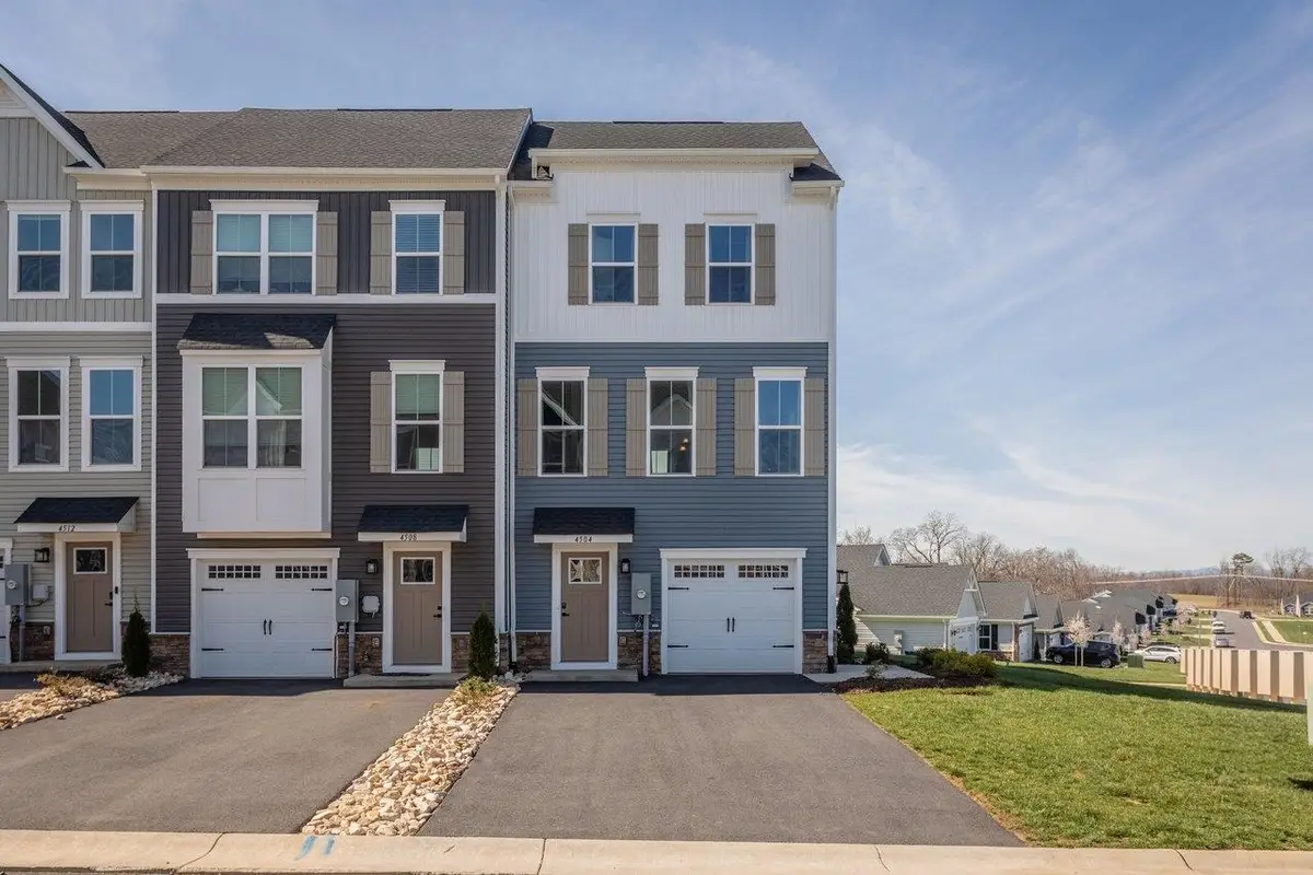 4504 Fountainbridge Ct, Harrisonburg, VA 22801 - #1