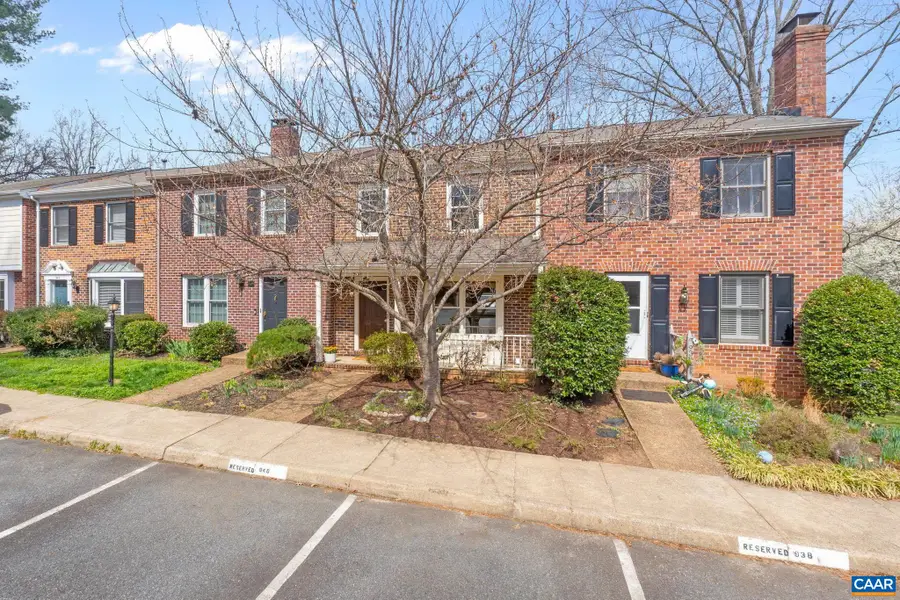 940 Huntwood Ln, Charlottesville, VA 22901 - #2