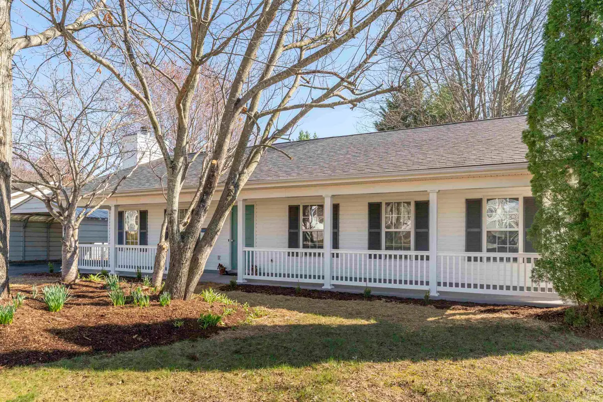 41 Ashburn Ln, Waynesboro, VA 22980 - #1