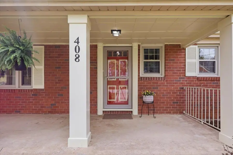 408 Robin St, Staunton, VA 24401 - #3