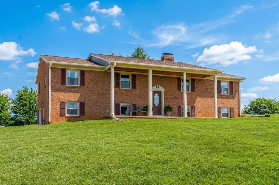 3869 Shutterlee Mill Rd, Staunton, VA 24401 - #2