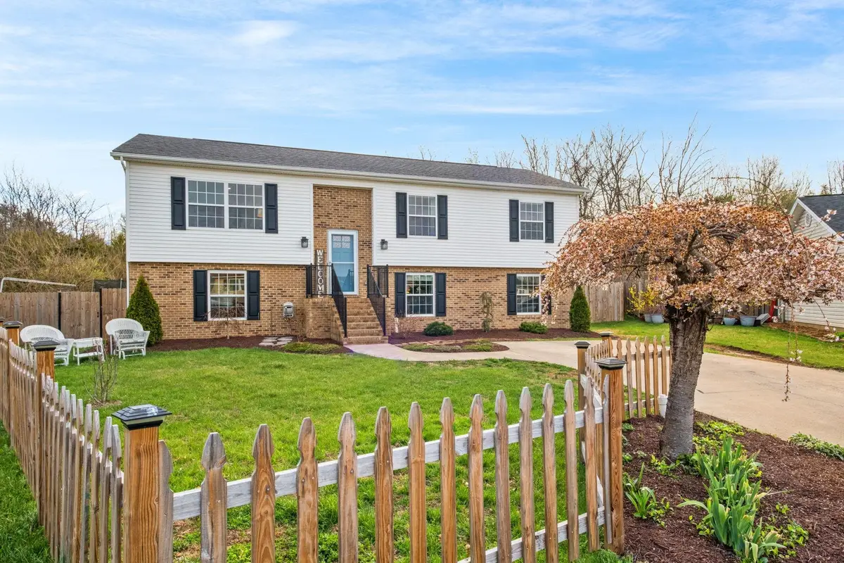 190 Clara Ct, Harrisonburg, VA 22802 - #1