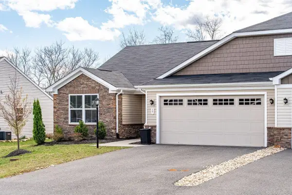 17 South Peak Dr, Mcgaheysville, VA 22840