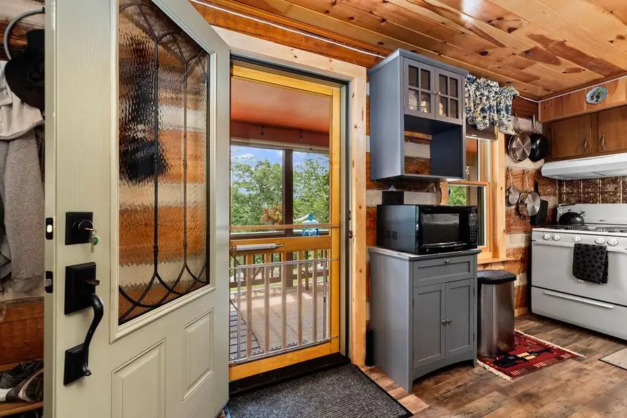 1063 High Valley Dr S, Monterey, VA 24465 - #3