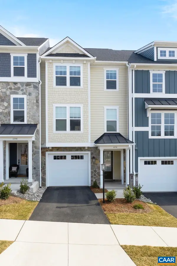 34 Talen Ln, Charlottesville, VA 22911
