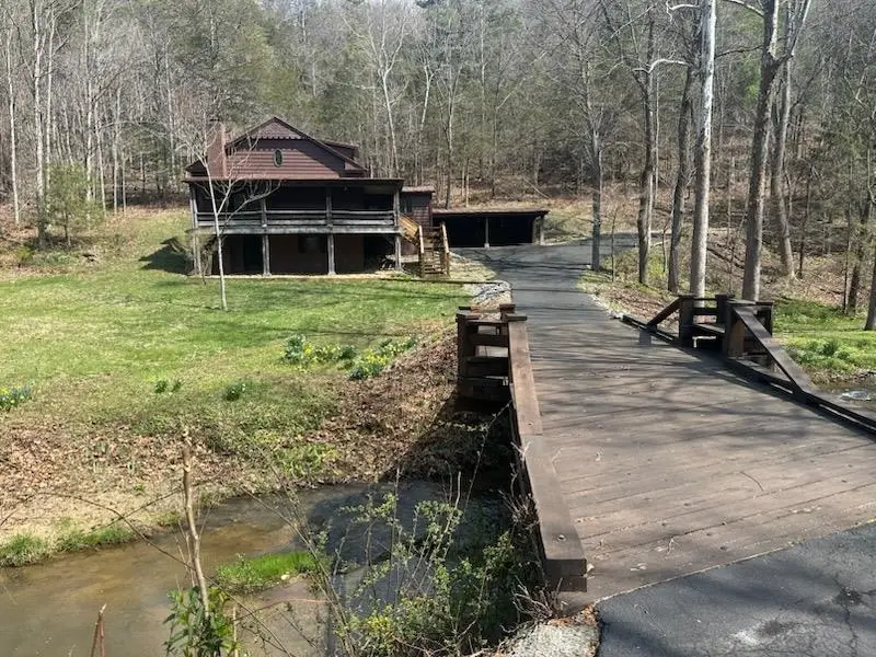 6614 Middlebrook Rd, Raphine, VA 24472 - #1