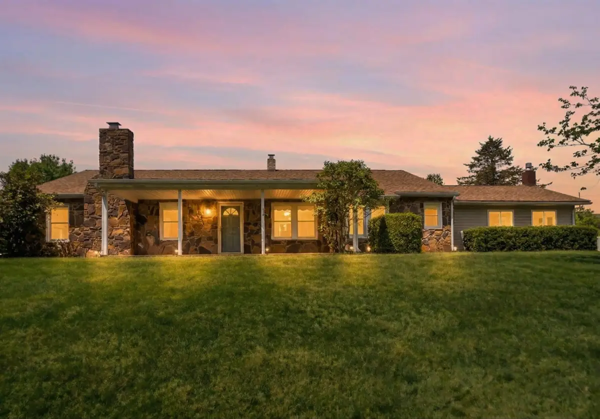 584 Newport Rd, Steeles Tavern, VA 24476 - #1