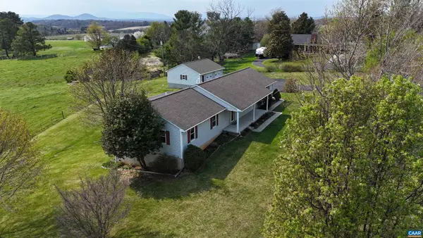 224 Saint James Rd, Fishersville, VA 22939