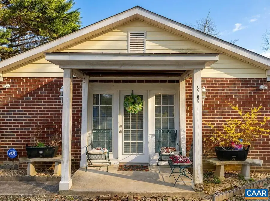 5705 Louisa Rd, Keswick, VA 22947 - #3