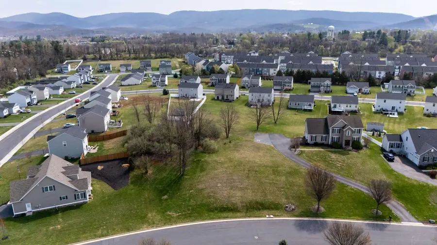 105 Compass Dr, Waynesboro, VA 22980 - #2