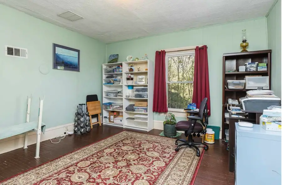 270 Fillmore St, Staunton, VA 24401 - #3