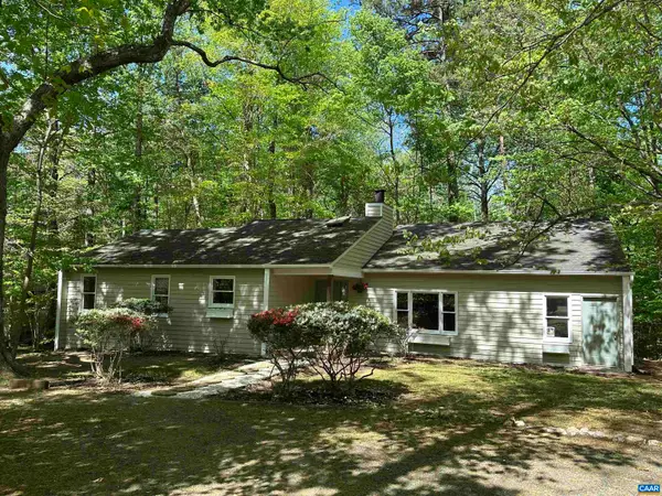 640 Big Oak Rd, Charlottesville, VA 22903