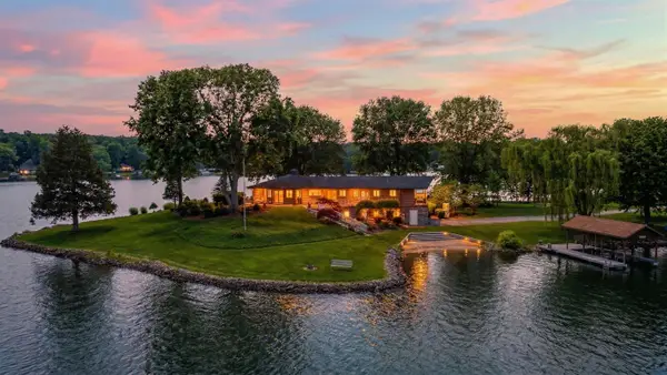 1743 Lakeshore Dr N, Louisa, VA 23093