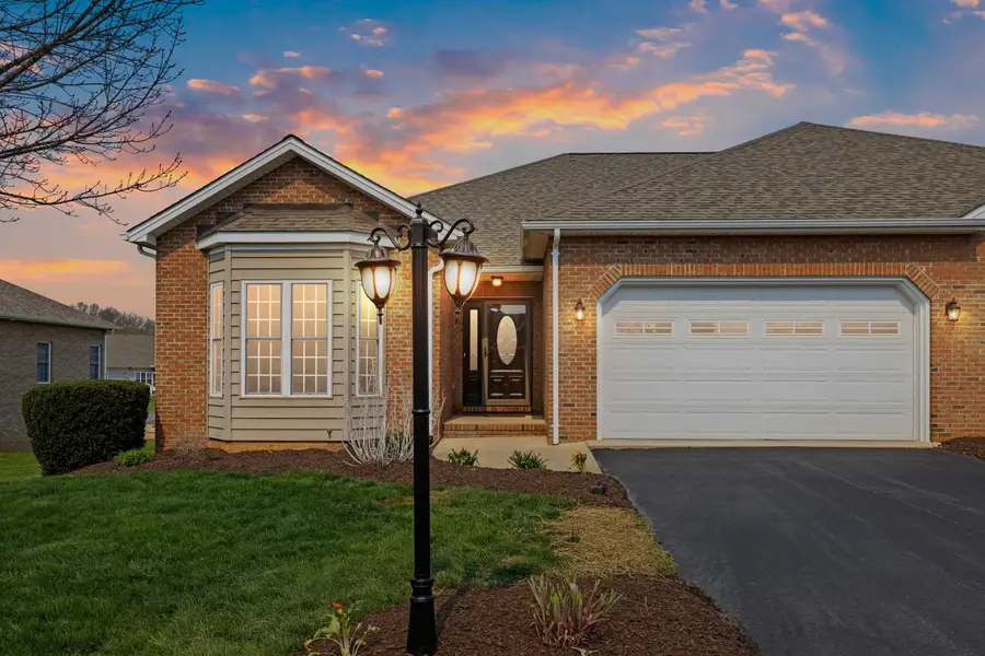 320 Petros Dr, Waynesboro, VA 22980 - #2