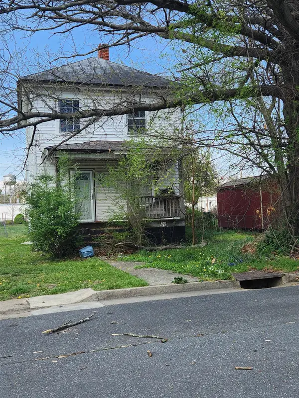 565 Bath Ave N, Waynesboro, VA 22980