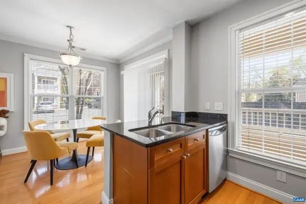 1051 Glenwood Station Ln, Charlottesville, VA 22901