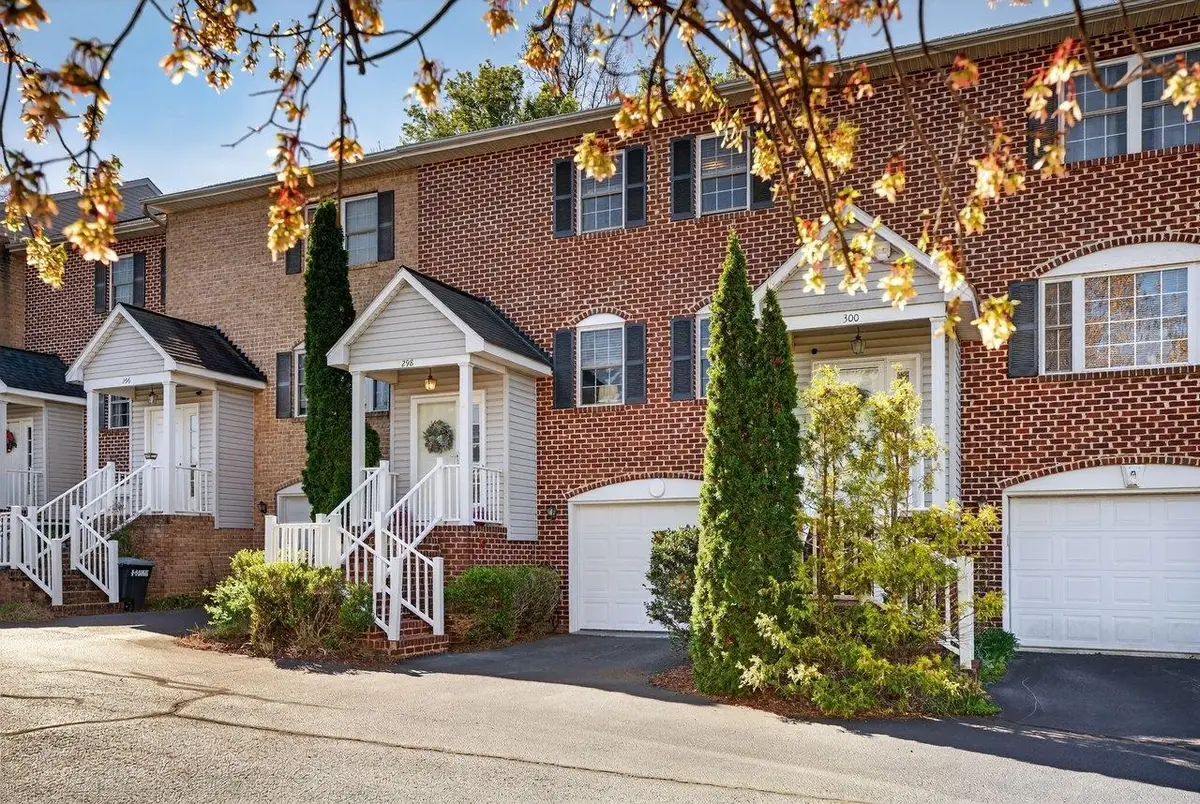 298 Emerald Dr, Harrisonburg, VA 22801 - #1