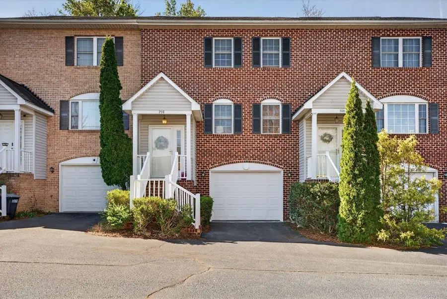 298 Emerald Dr, Harrisonburg, VA 22801 - #2