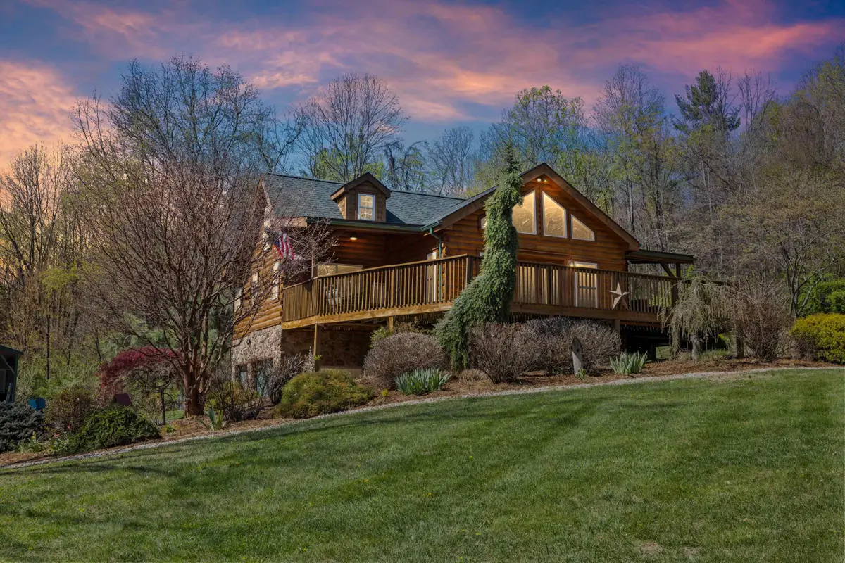 115 Spring Crossing Ln, Steeles Tavern, VA 24476 - #1