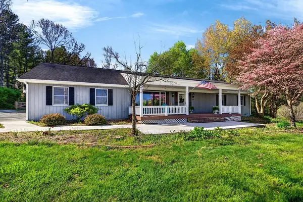 153 Thorofare Rd, Crimora, VA 24431