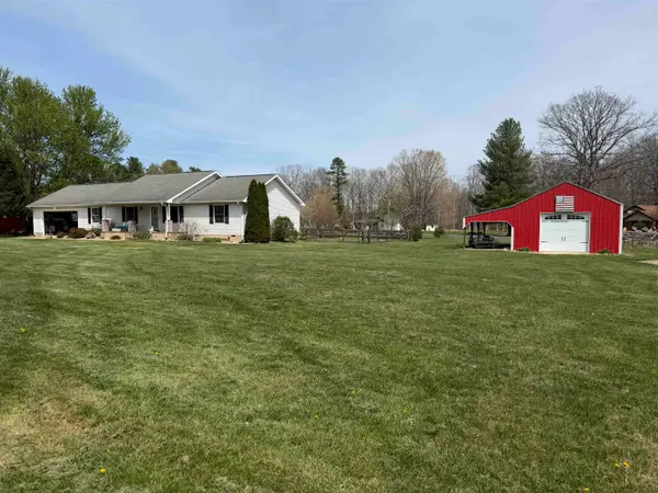 1582 Howardsville Tpke, Stuarts Draft, VA 24477