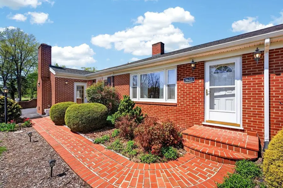 9625 Town Hall Rd, McGaheysville, VA 22840 - #3