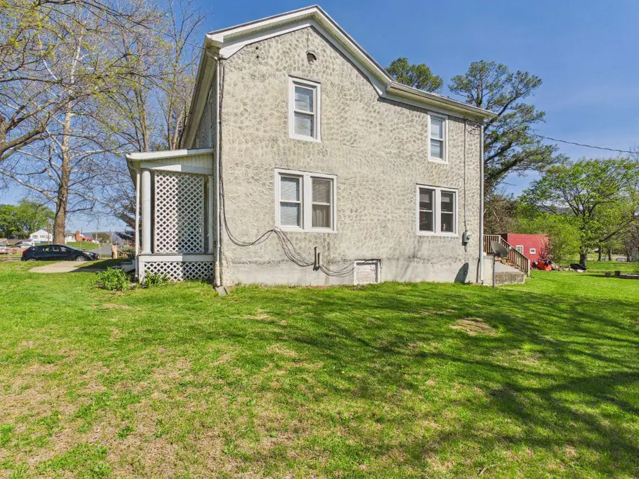 417 Spring Ave W, Elkton, VA 22827 - #3