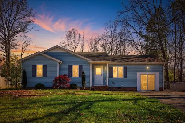 13 Kingston Ct, Stuarts Draft, VA 24477