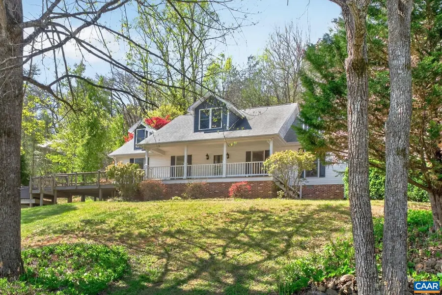 689 Mutton Hollow Rd, Stanardsville, VA 22973 - #2