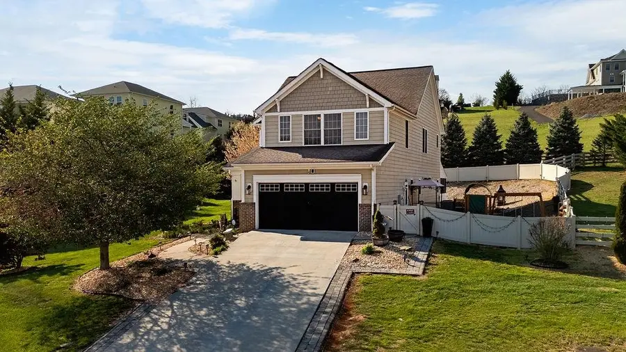 259 Windsor Dr, Fishersville, VA 22939 - #3