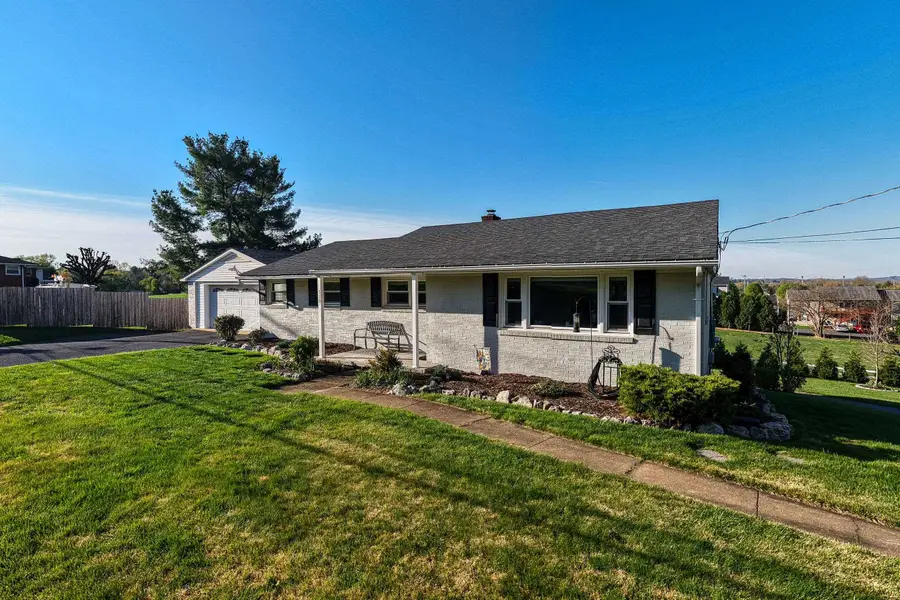 110 Oakwood Dr, Bridgewater, VA 22812 - #2