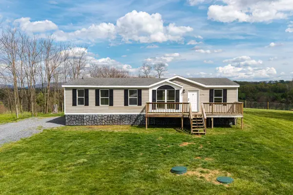 14196 American Legion Dr, Broadway, VA 22815