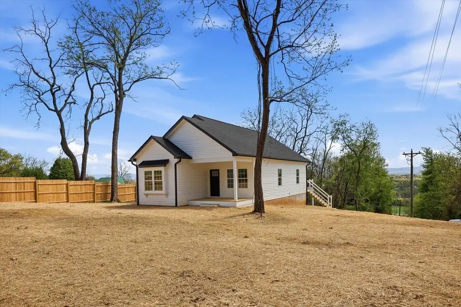 103 Hilltop Terrace Rd, Staunton, VA 24401 - #2