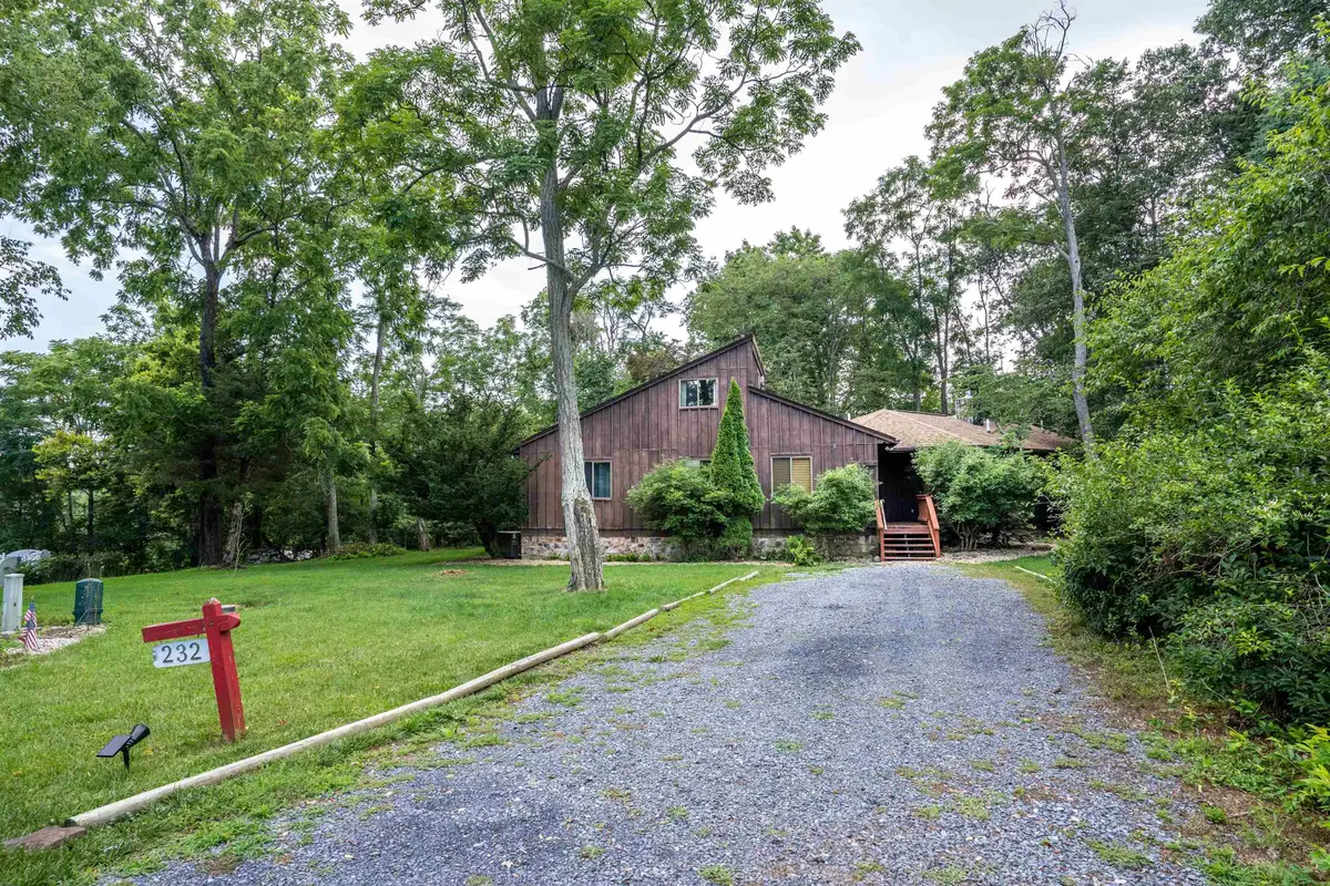 232 Powell Pl, McGaheysville, VA 22840 - #1