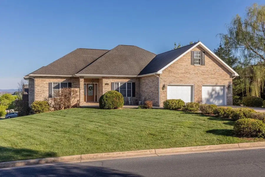 320 Joyce Dr, Bridgewater, VA 22812 - #2