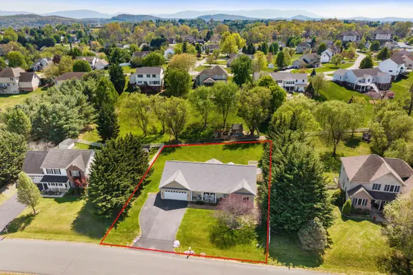 84 Windsor Dr, Fishersville, VA 22939