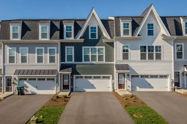 3224 Marion Sq, Rockingham, VA 22801