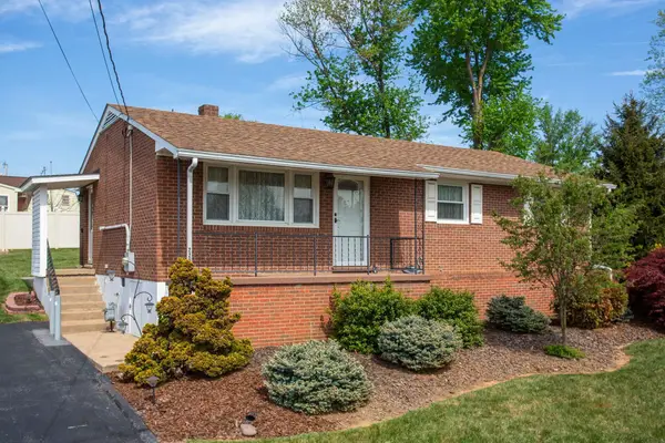 225 Hartman Dr, Harrisonburg, VA 22802