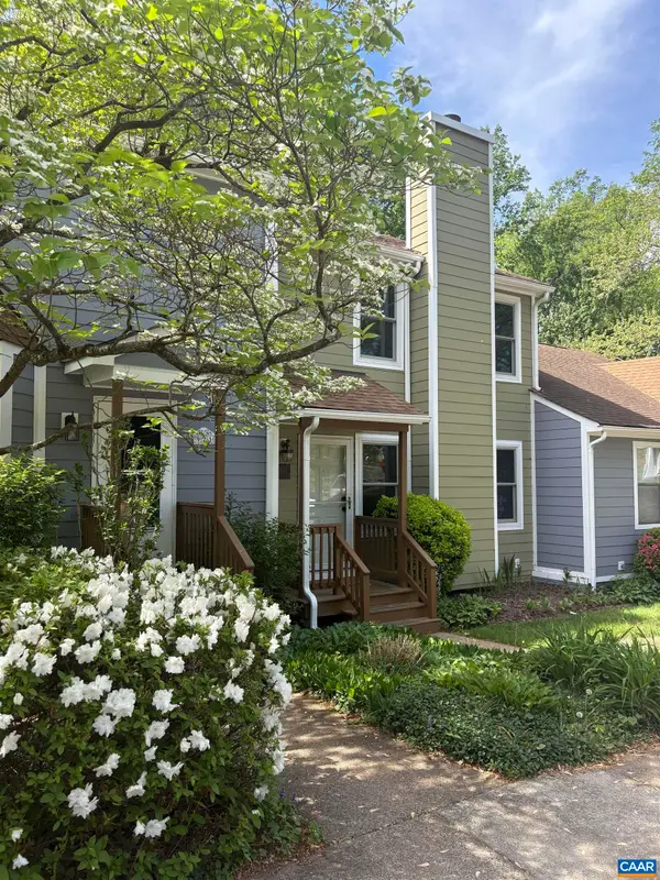 919 Stonehenge Rd, Charlottesville, VA 22901
