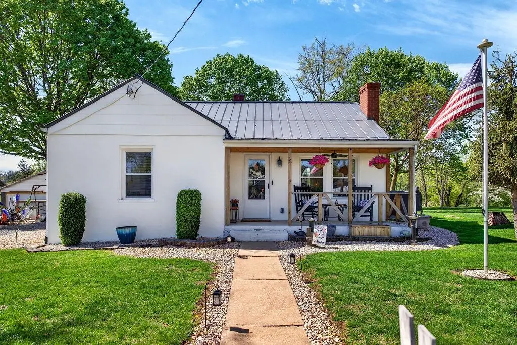 18 Bartley St, Staunton, VA 24401 - #1