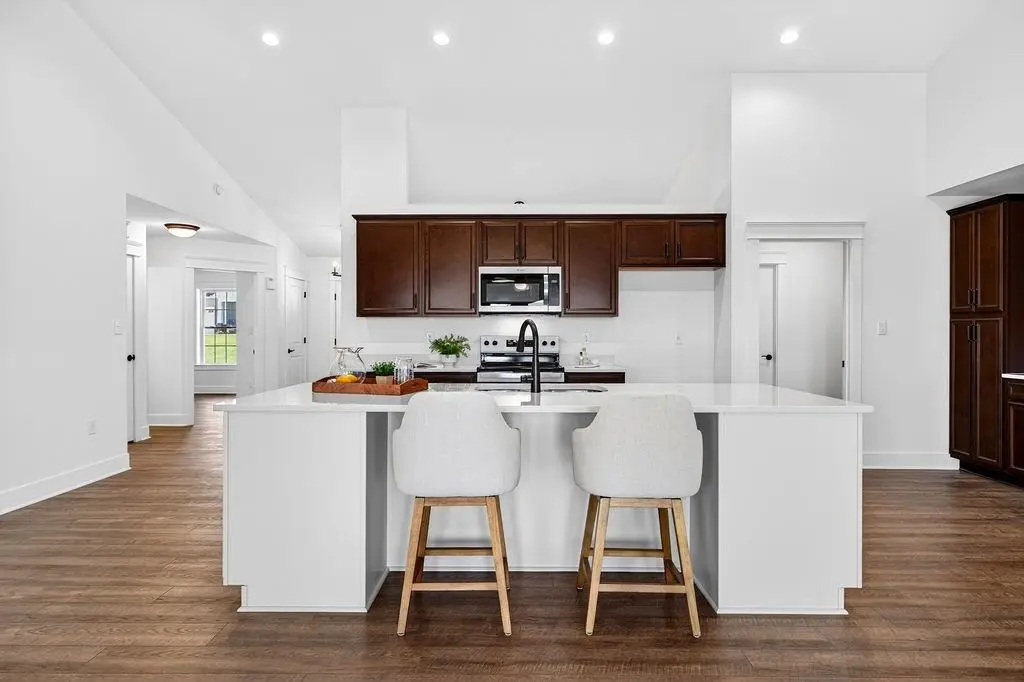 208 Lindburgh Dr, Waynesboro, VA 22980 - #1