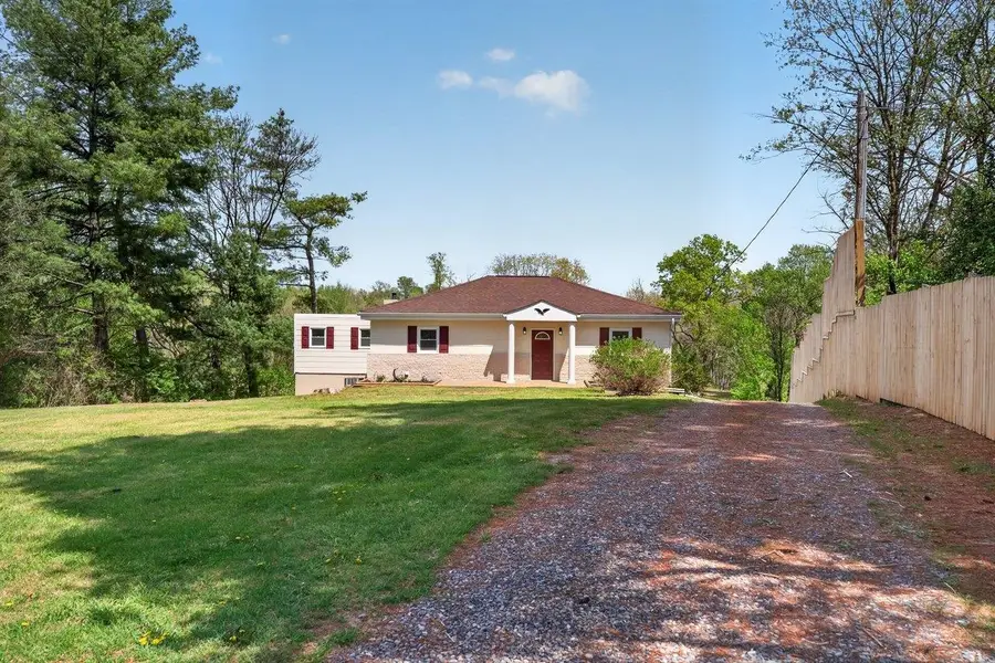 782 Shipyard Rd, Shenandoah, VA 22849 - #2