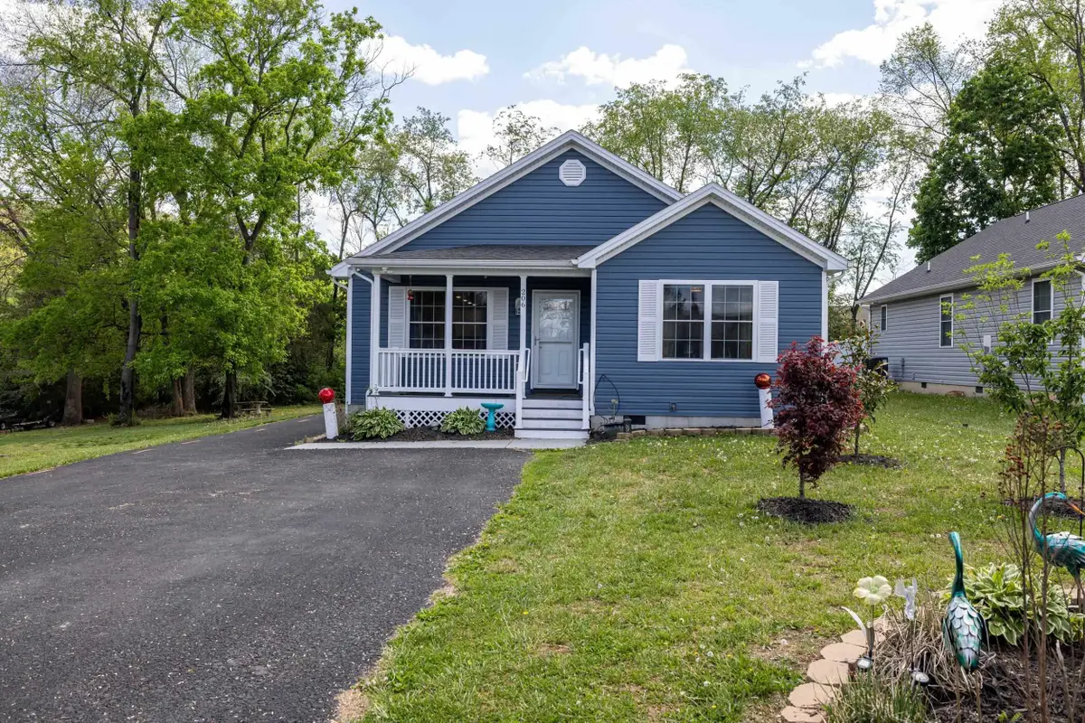 206 Summit Ave W, Elkton, VA 22827 - #1