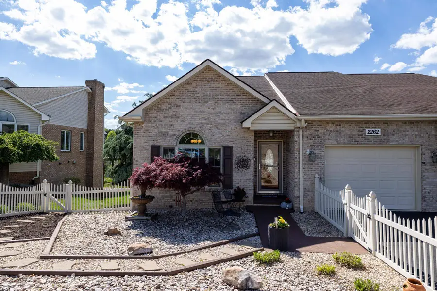 2262 Lake Terrace Dr, Harrisonburg, VA 22802 - #2