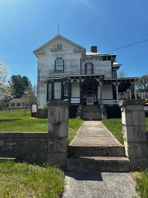 502 Tannehill St, Staunton, VA 24401