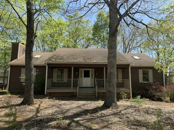 15 Bearwood Dr N, Palmyra, VA 22963