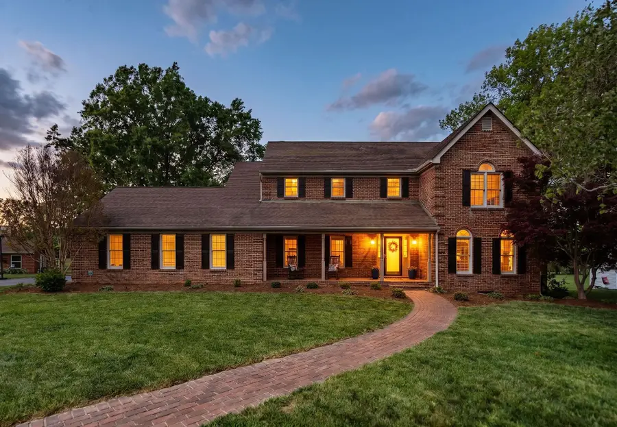 39 Wellington Pl, Waynesboro, VA 22980 - #2